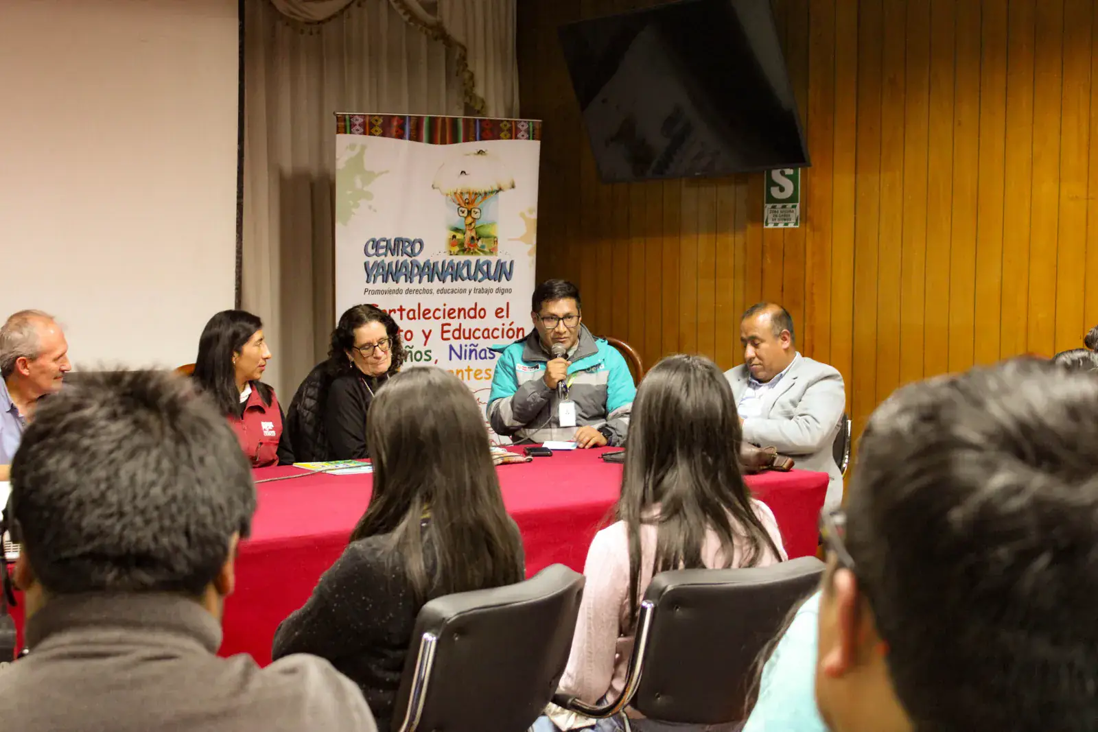 Alianzas con organizaciones sociales de base